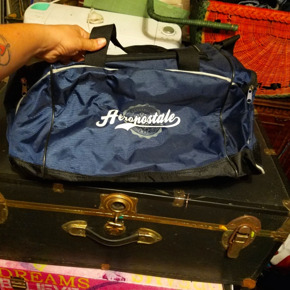Aeropostale blue duffle bag